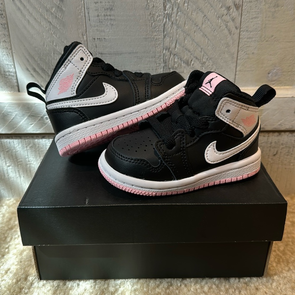Toddler Jordan 1 Mid ‘Arctic Punch’